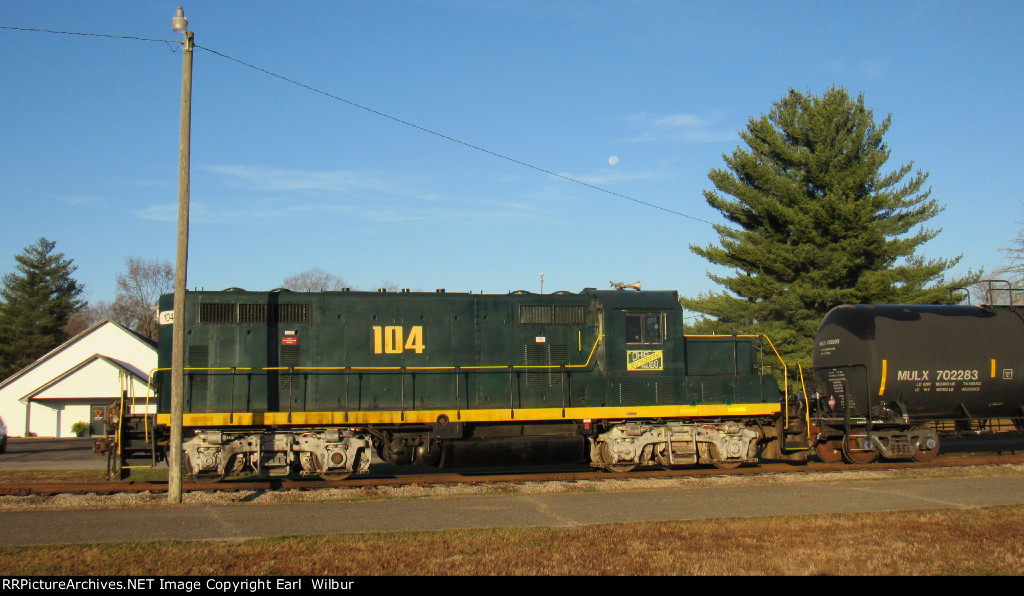 Ohio South Central Railroad (OSCR) 104